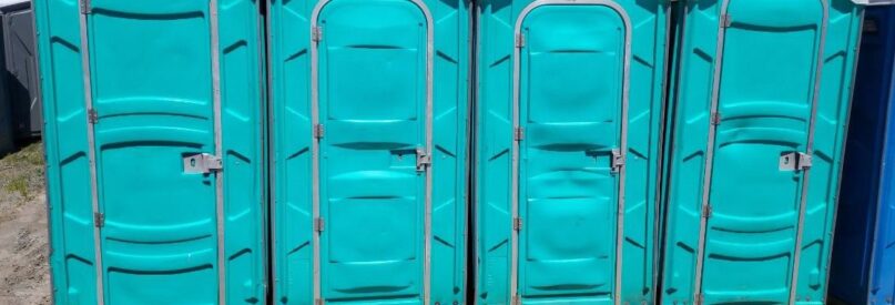 Crapper King, Used standard toilets