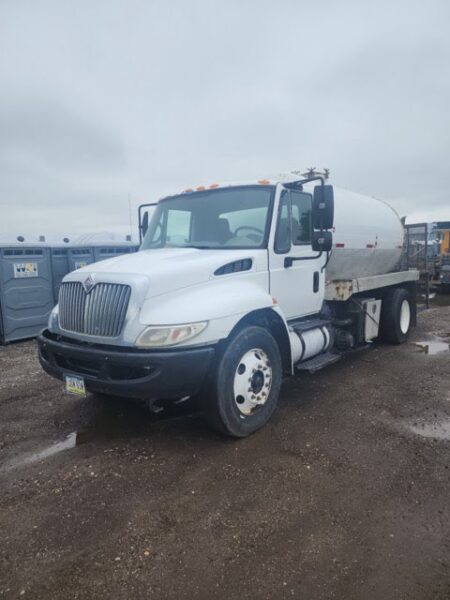 2011 International 4400 Truck - Image 6