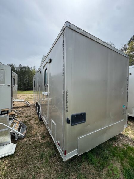 Hattiesburg MS, 2017 Forest River 10 Stall Trailer - Image 5