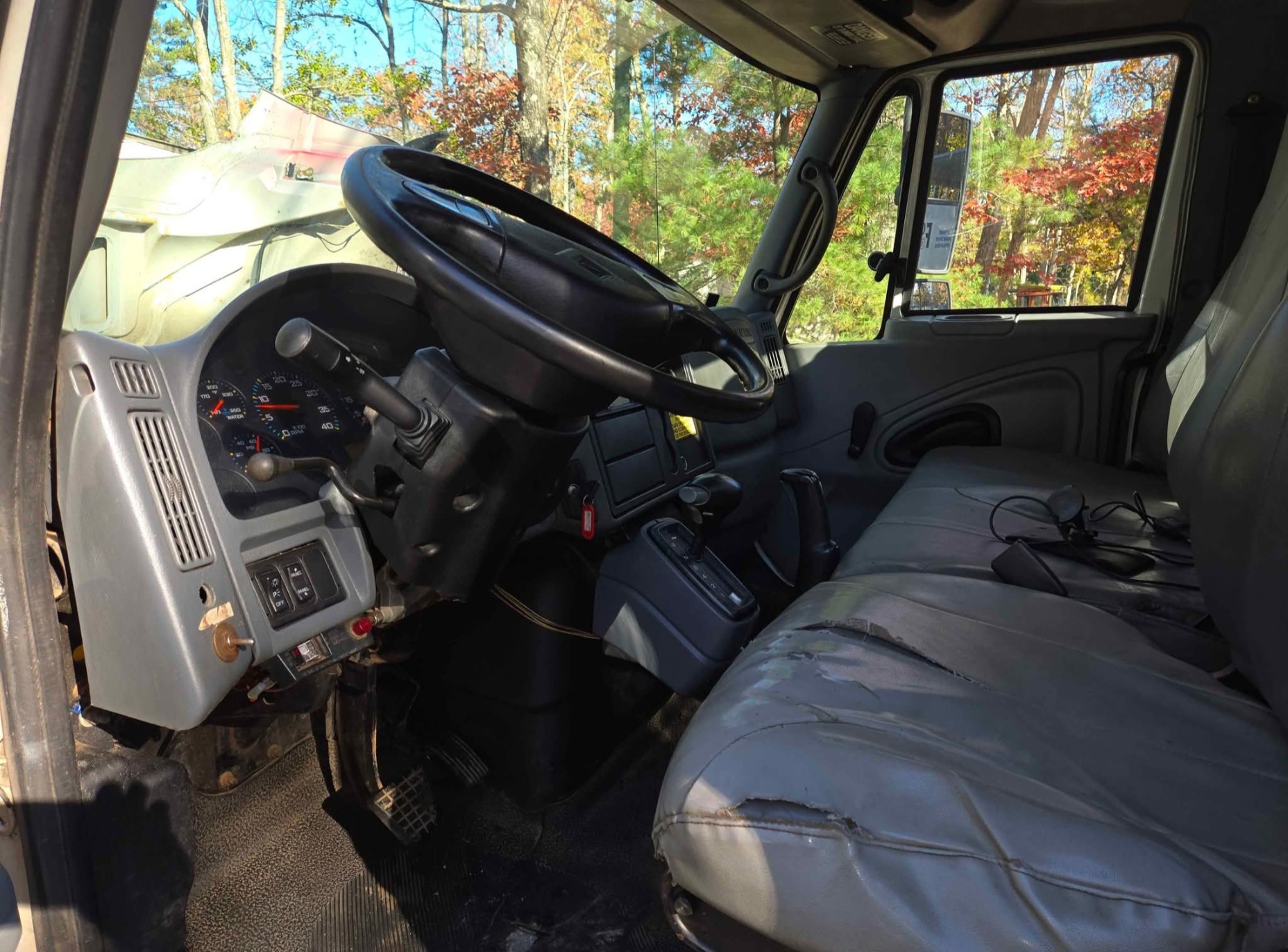 2006 International Portable Toilet Truck Cresent Tank Flatbed - NJ - Image 6